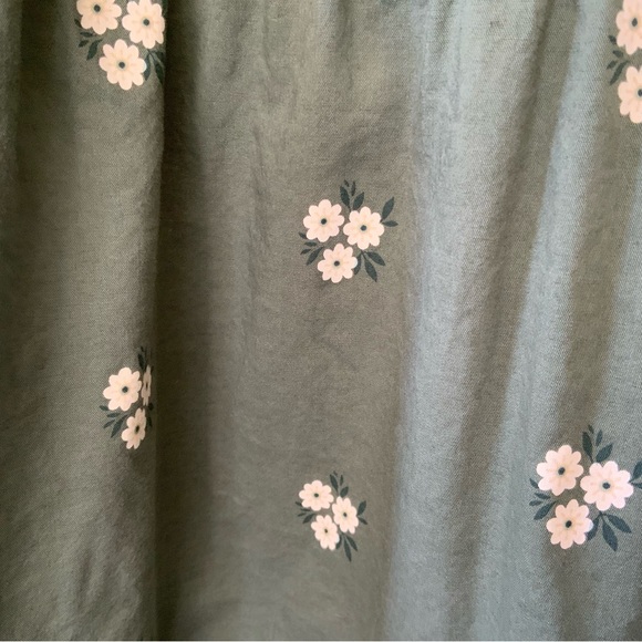 Girls Green Daisy Floral Boho Dress with 3/4 sleeves. SZ 10-12 - Picture 5 of 5